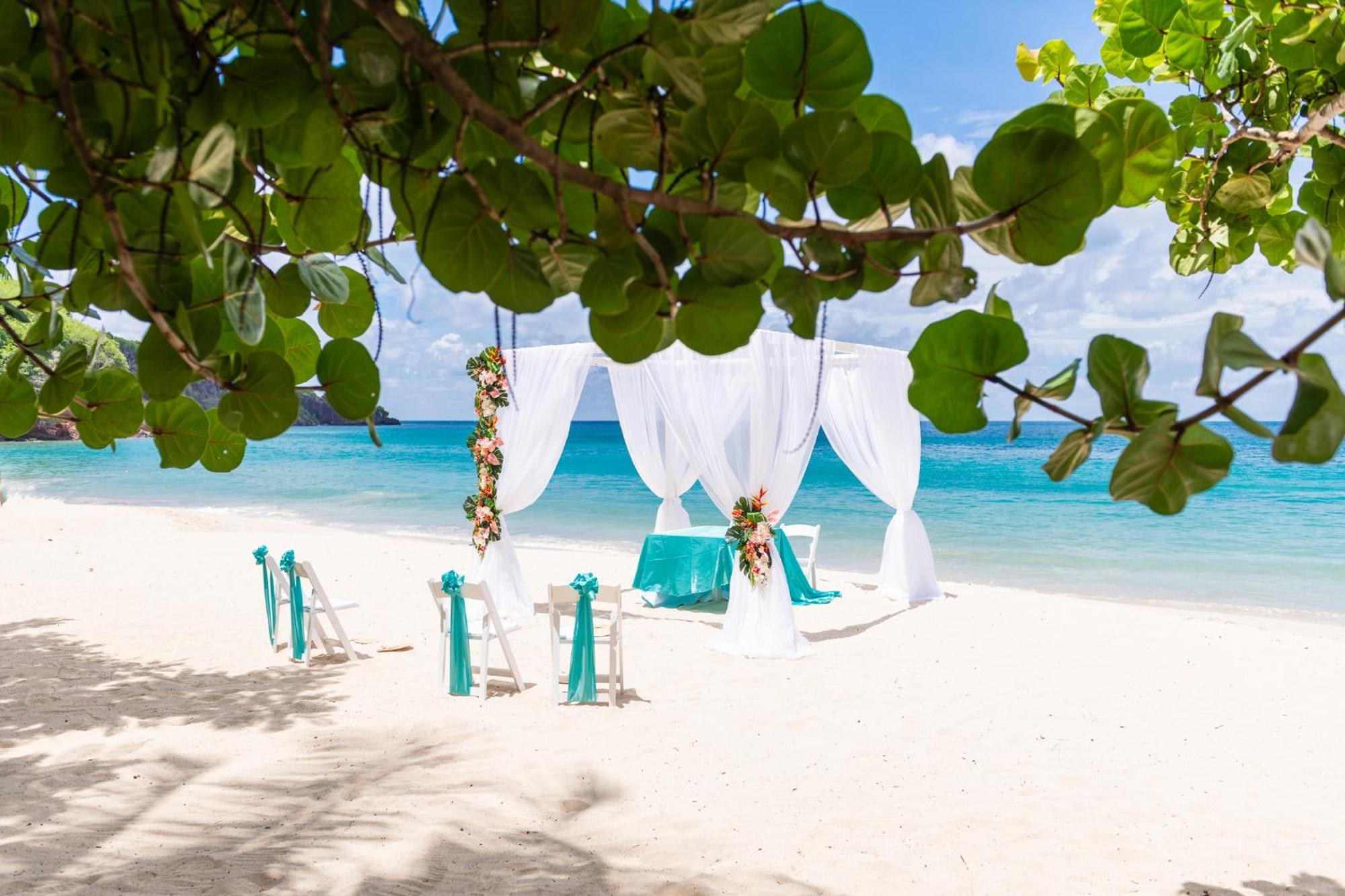 Mount Cinnamon Resort & Beach Club St. George's Esterno foto